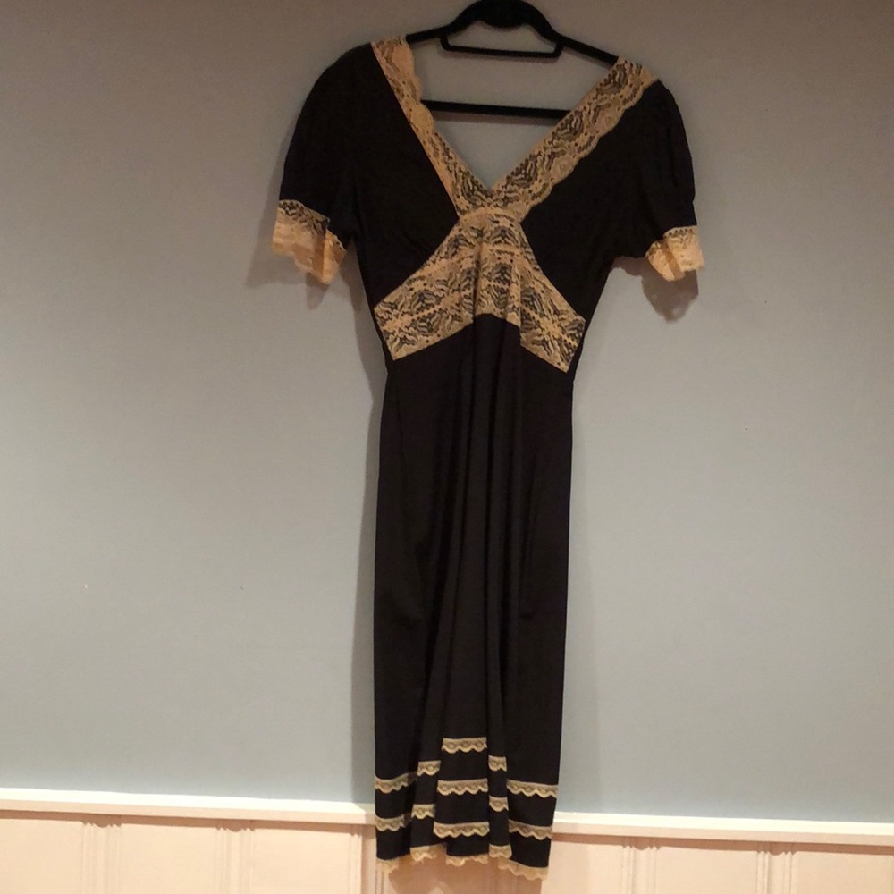 Vintage look dress